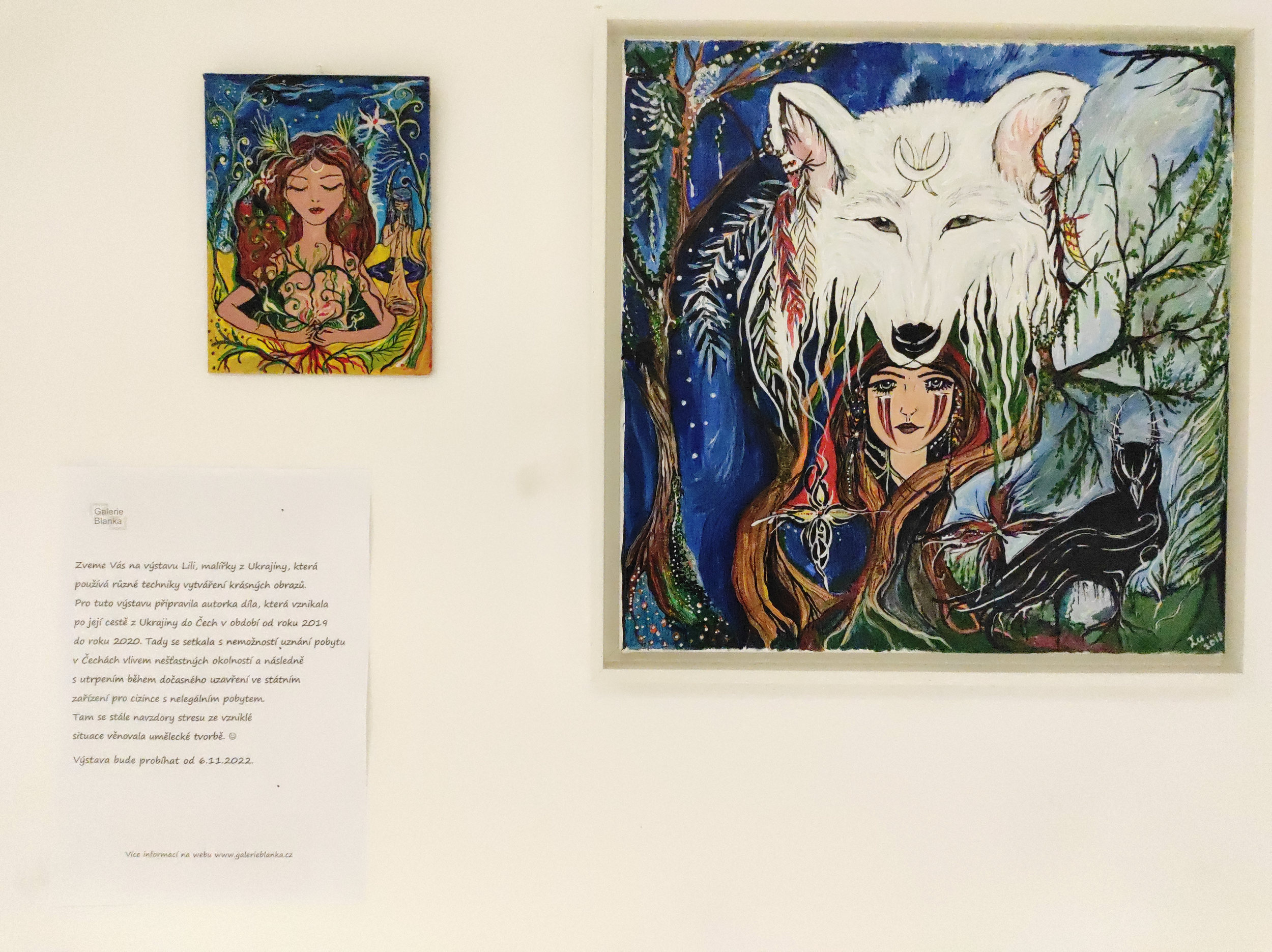 Výstava krásných obrazů Lili, malířky a umělkyně z Ukrajiny